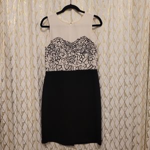 SOLD! GUC LOFT sleeveless bodycon-ish dress, size 6